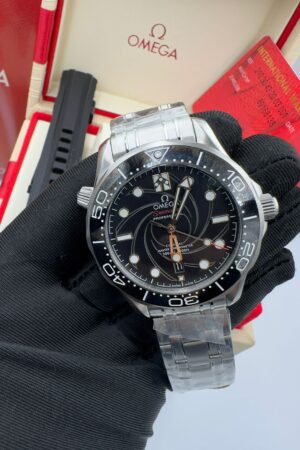 Omega Seamaster Diver 300 M James Bond Super Clone