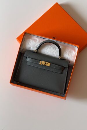 Hermès Mini Kelly 19 Sellier bag in a Grey Epsom Leather
