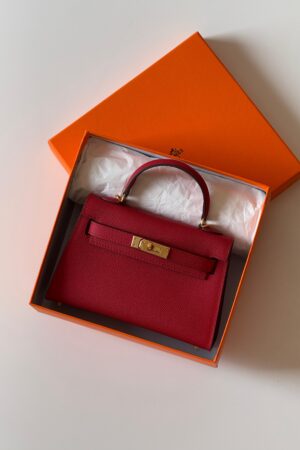 Hermès Mini Kelly 19 bag in Rouge Vif Courchevel Leather