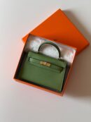 Hermès Mini Kelly 19 Sellier bag in Vert Criquet Epsom Leather