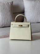 Hermès Kelly 25 Sellier bag in Nata Epsom Leather
