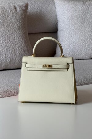 Hermès Kelly 25 Sellier bag in Nata Epsom Leather
