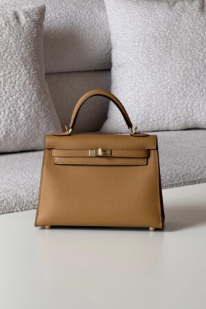Hermès Mini Kelly Sellier 25 handbag in Gold Camel Epsom leather