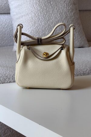 Hermès Mini Lindy 20cm bag in Nata Clemence leather